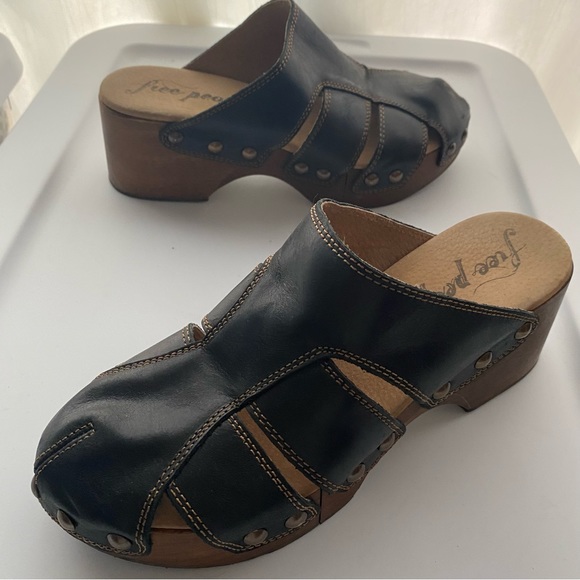 Free People Libra Fisherman Clogs - Picture 4 of 9